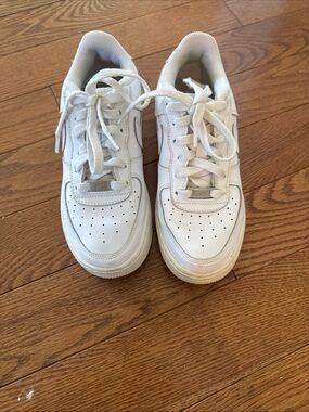 Nike Air Force 1 Low White GS Size 5Y Youth Women's 6.5 Triple White CW2288-111